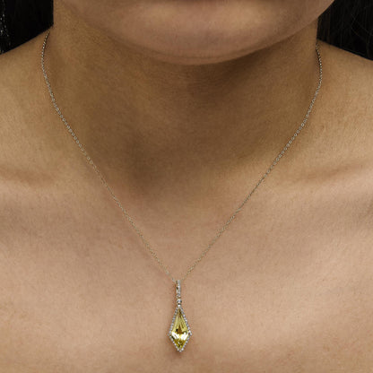 10K Yellow Gold Kite-Shaped Lemon Quartz and 1/5 Cttw Diamond Halo Pendant Necklace