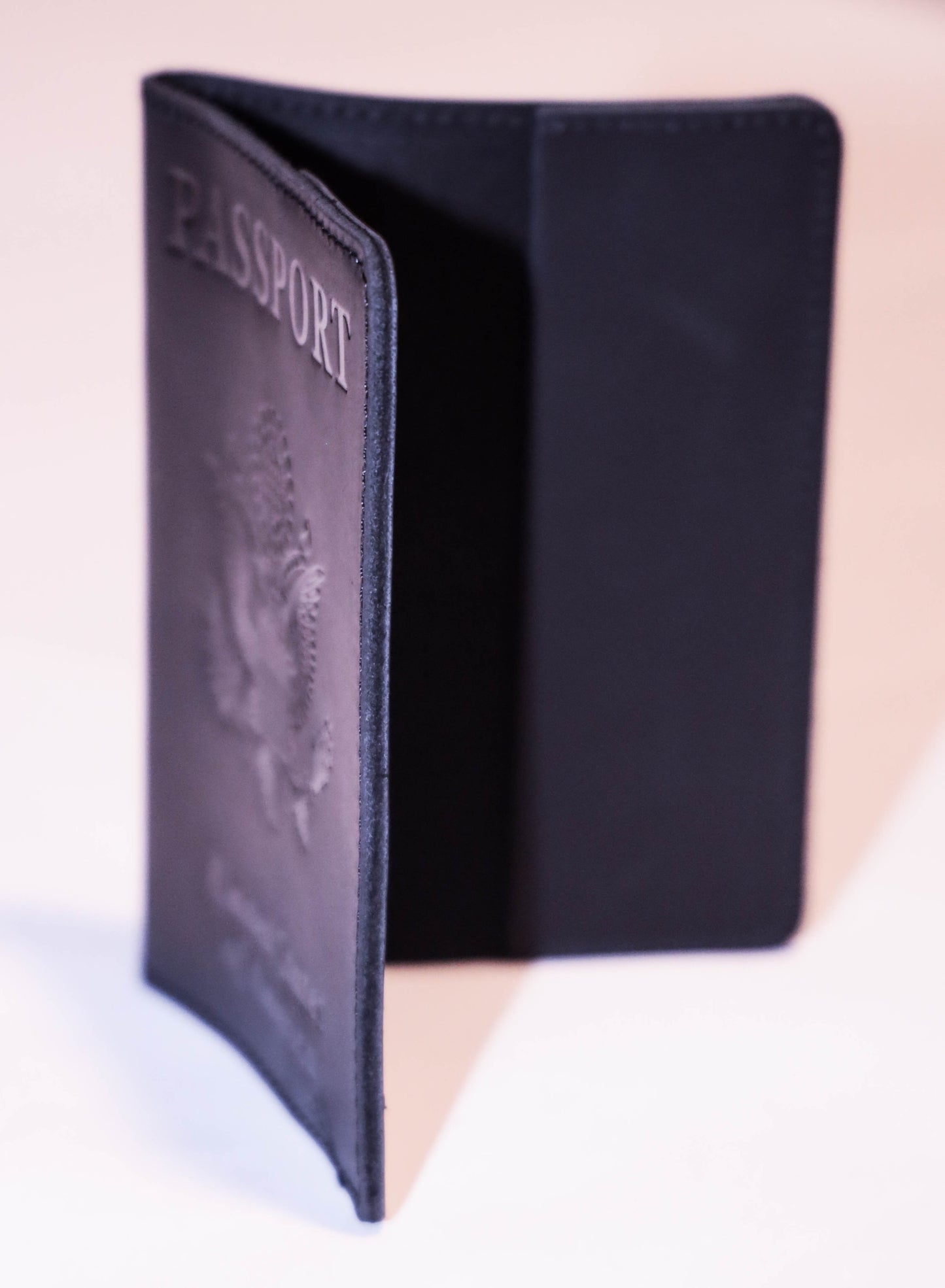 USA. BEARKY Men's Fashionable for Ridge Leather Passport Wallet and Card Holder Portable Passeport Case Cover